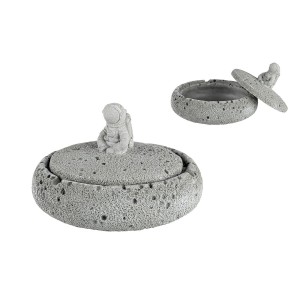 Aschenbecher Astronaut aus Zement mit Deckel