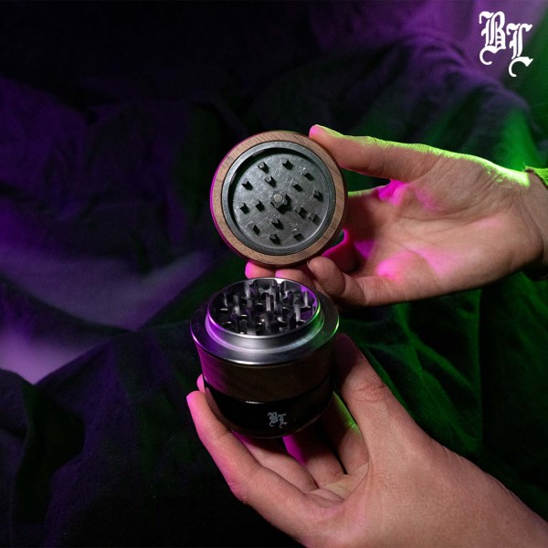 BLACK LEAF Holz Grinder Ø 68 mm 4-teilig mit Violettglas
